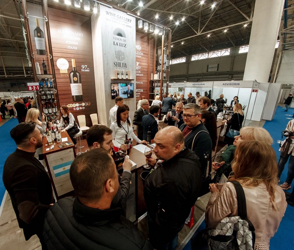 Тримач для бокала як подарунок